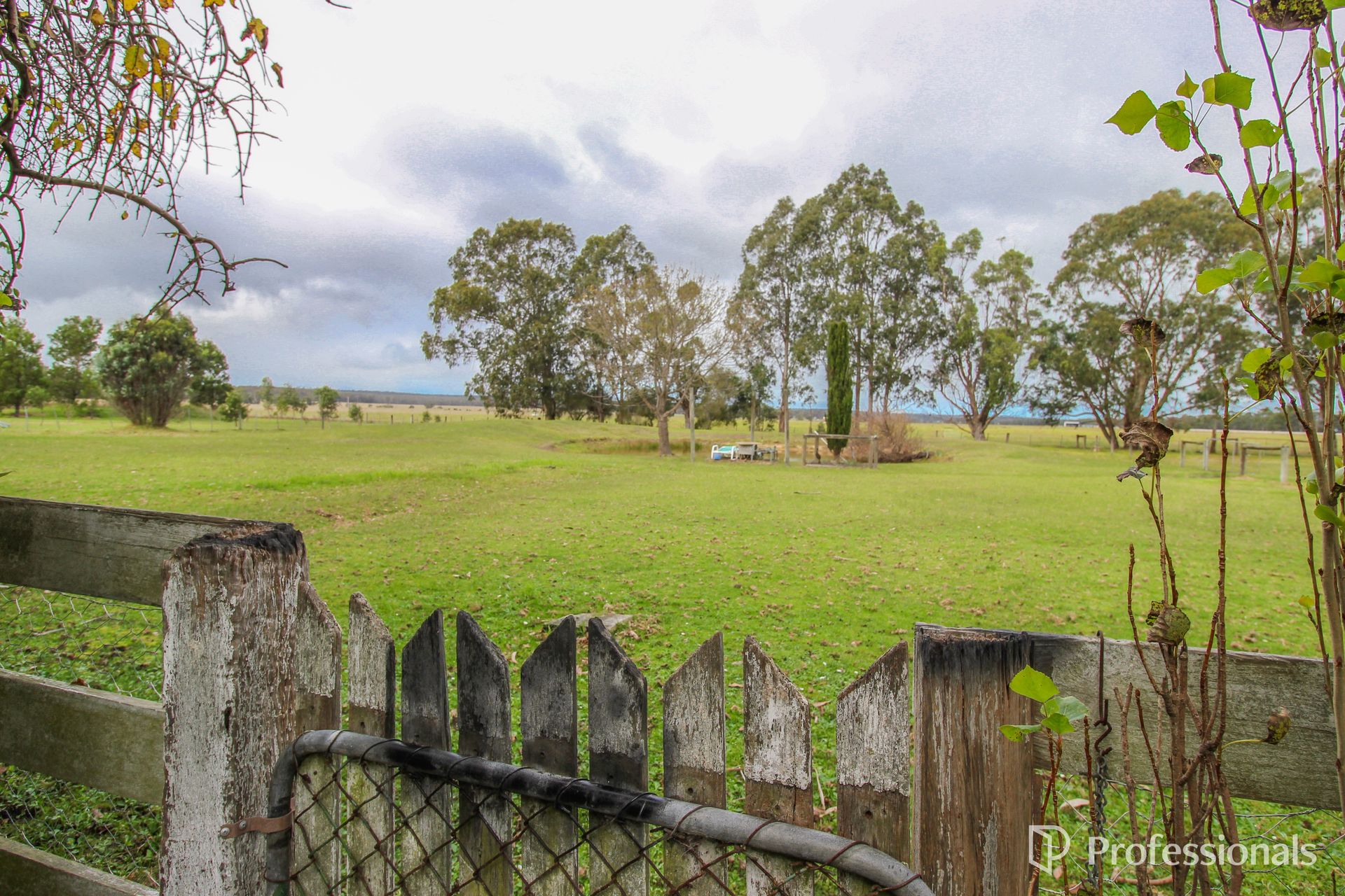 4-bedroom house at HILDALE OAKS 28 NAPIER ROAD, WON WRON VIC 3971, Wellington, Victoria