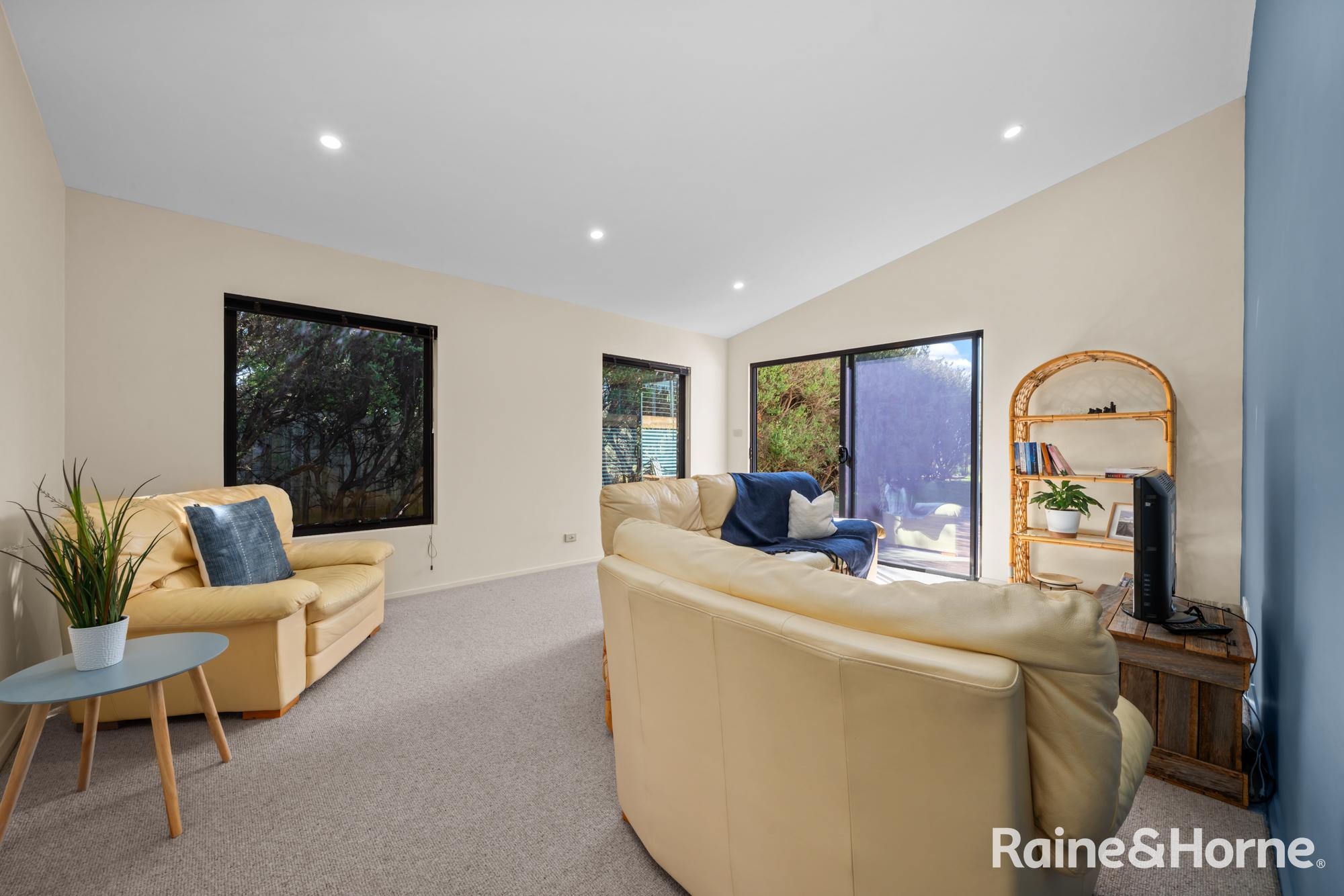 22 Walters Drive, Orford, Tas, 7190 - Image 8