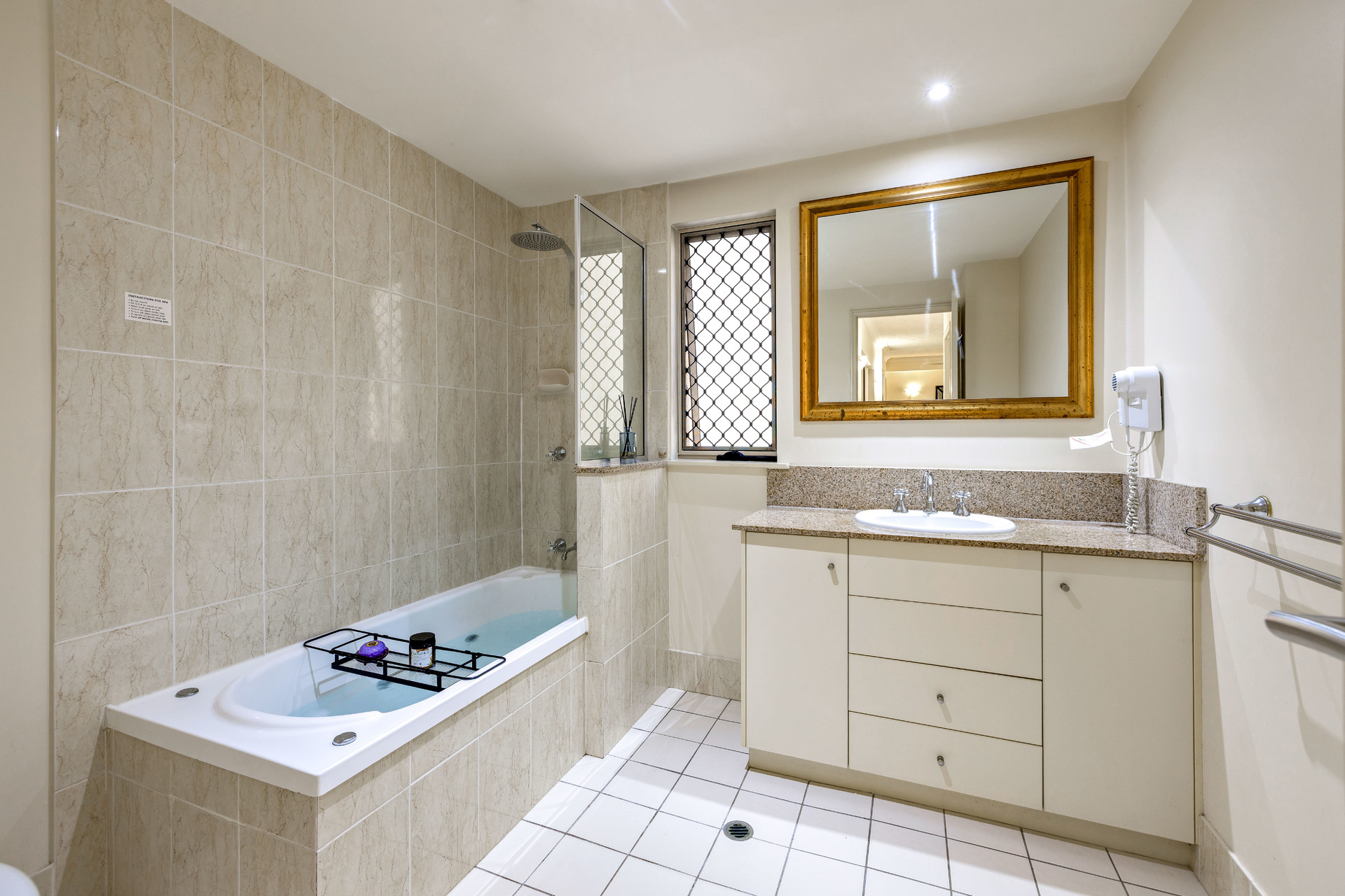KOOMBOOLOOMBA APARTMENTS 1608 2-10 GREENSLOPES STREET, CAIRNS NORTH QLD 4870 - Image 10