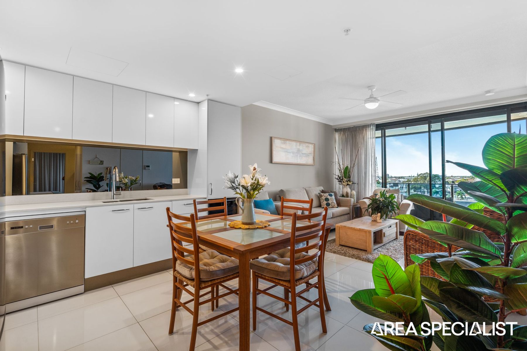 1406/5 Harbour Side Court, Biggera Waters, QLD 4216 - Image 8