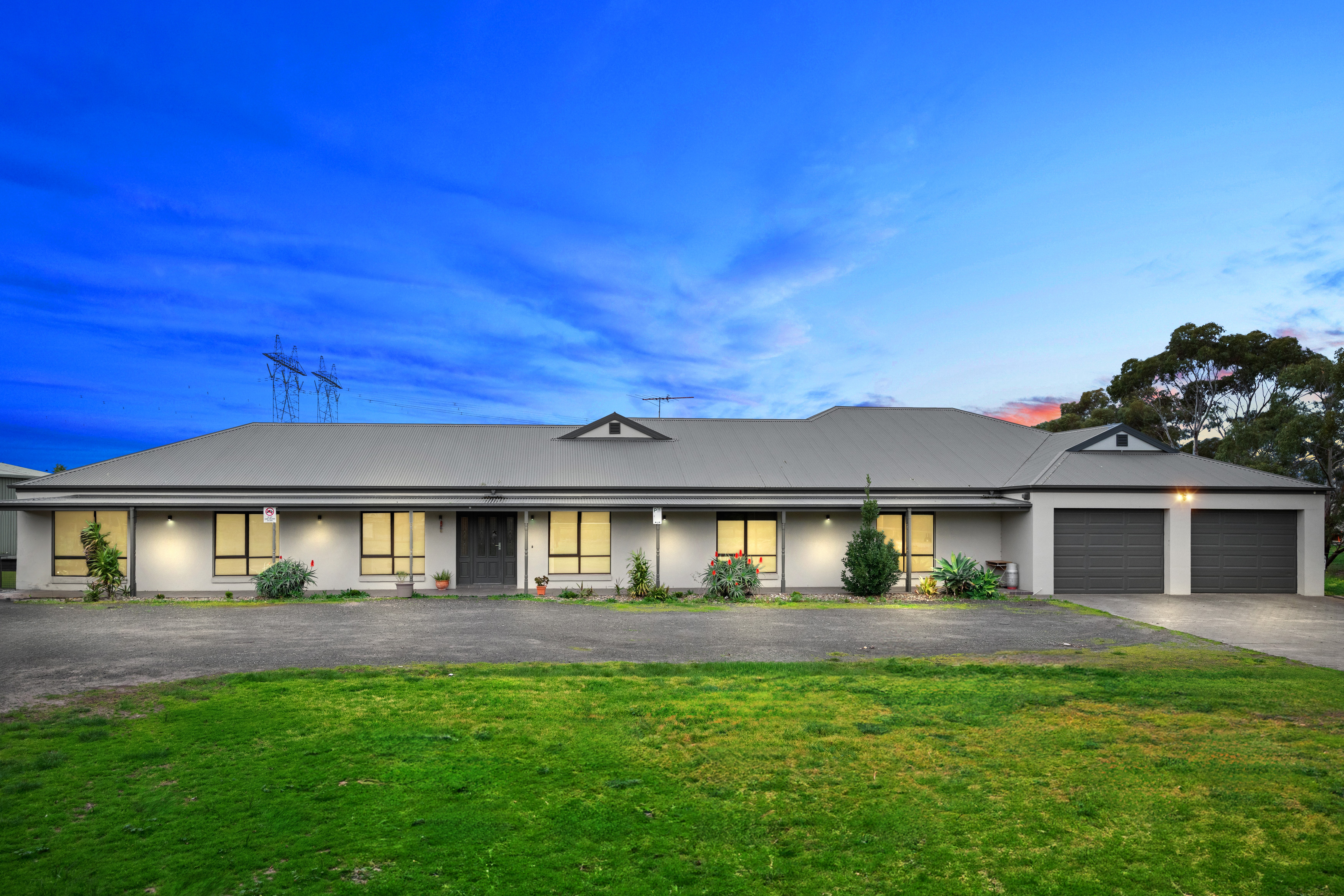 90 CALLAWAY DRIVE, Mickleham VIC 3064 - Image 1