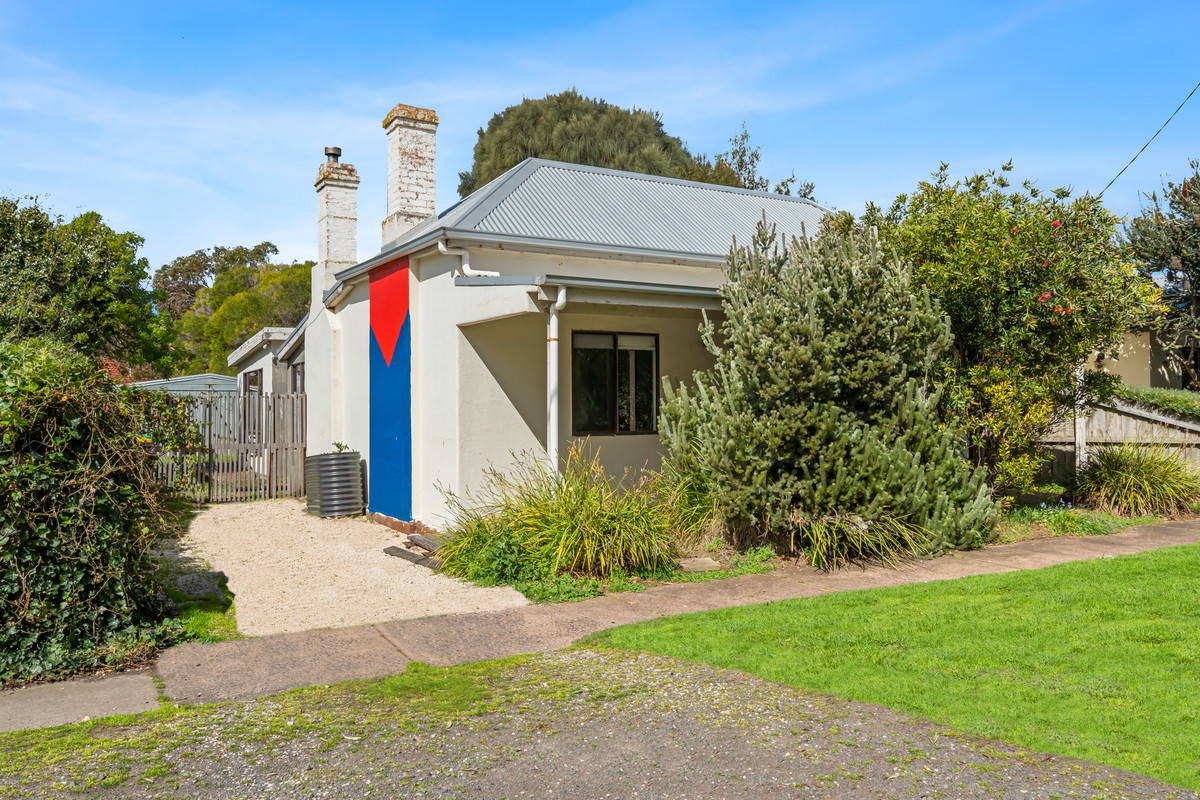 3-bedroom house at 3 Albert Street, Port Fairy, VIC 3284, Moyne, Victoria
