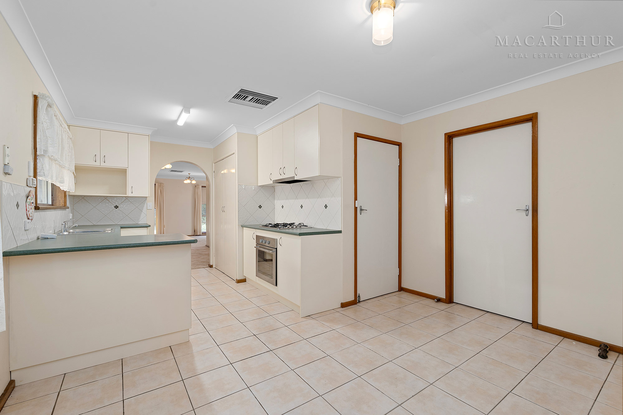 92 Raye Street, Tolland, NSW 2650 - Image 3