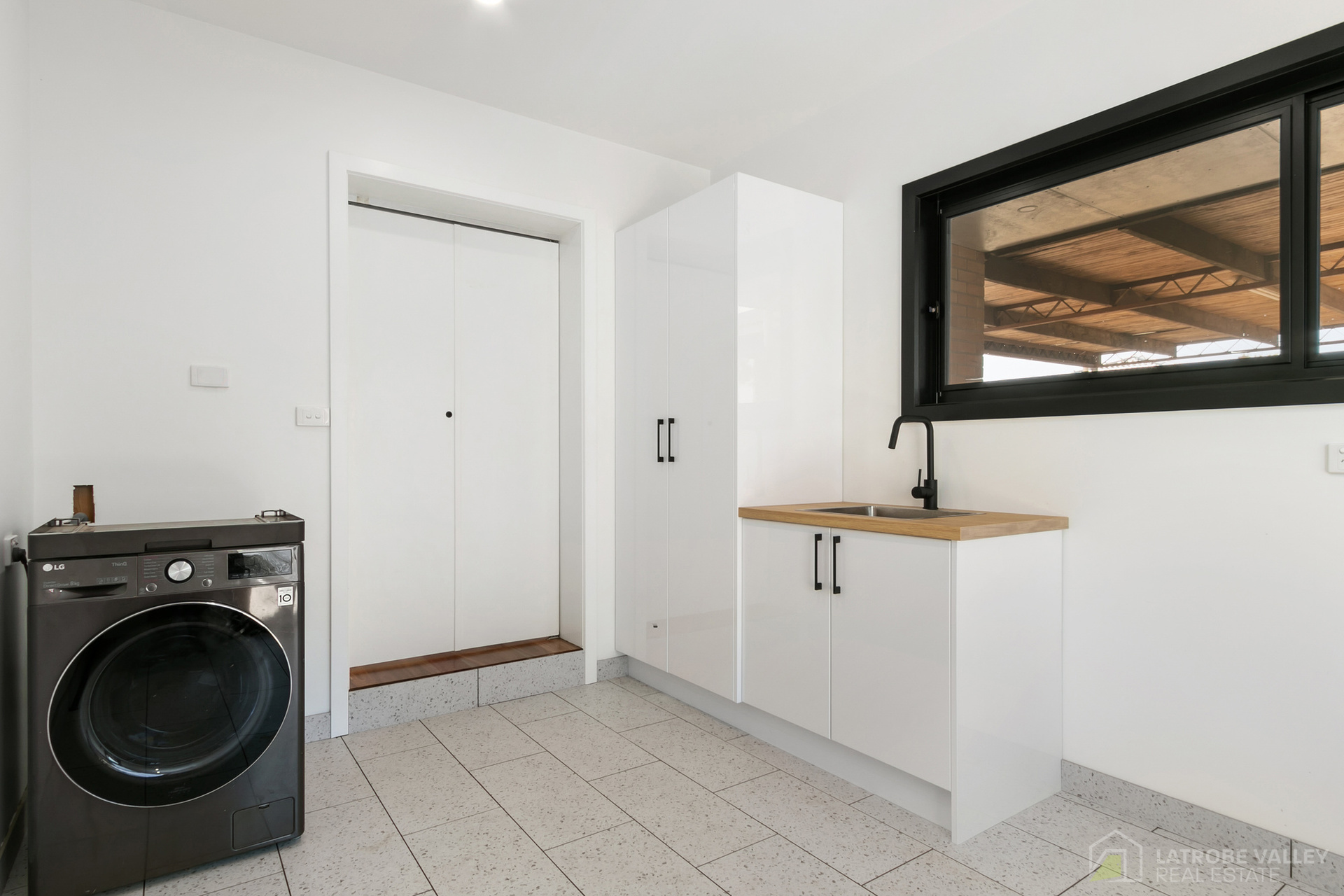 21 Latrobe Street, Rosedale, VIC 3847 - Image 8