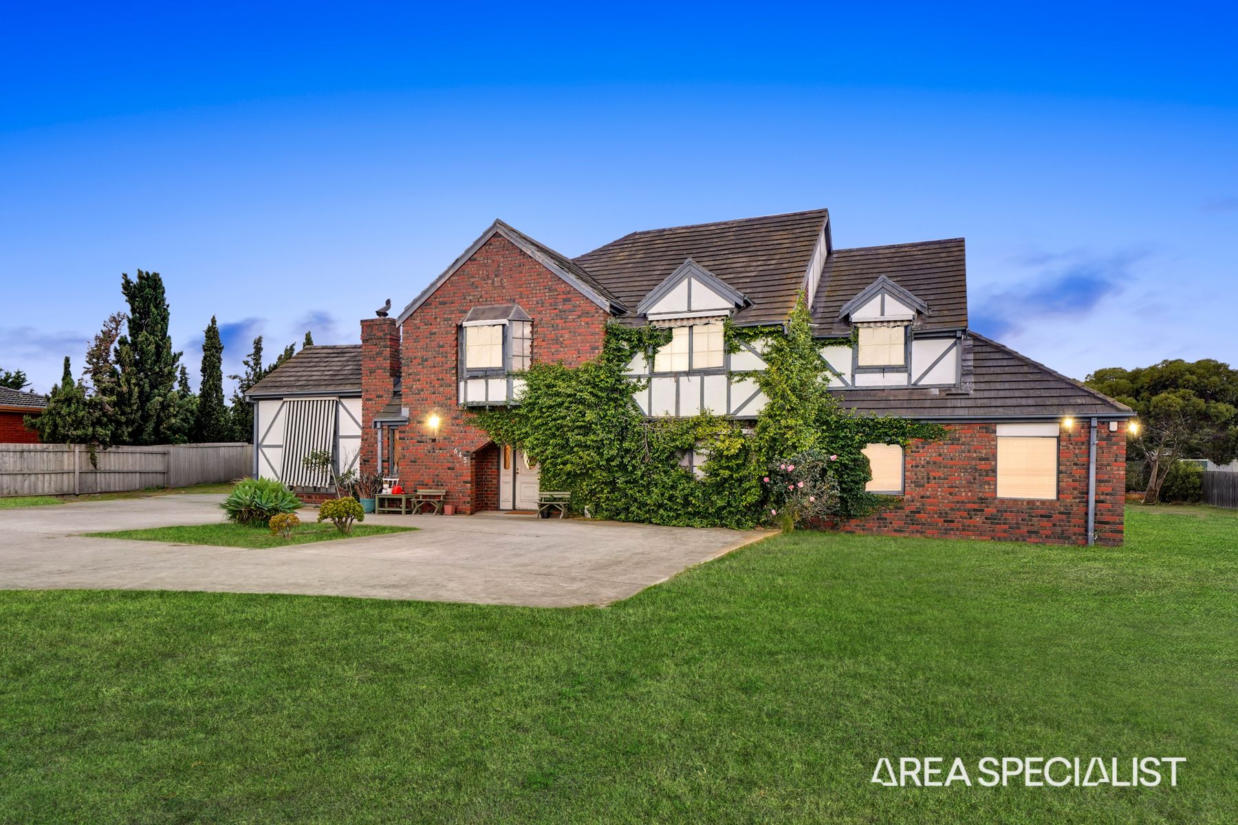 645 TARNEIT ROAD, Hoppers Crossing VIC 3029 - Image 2