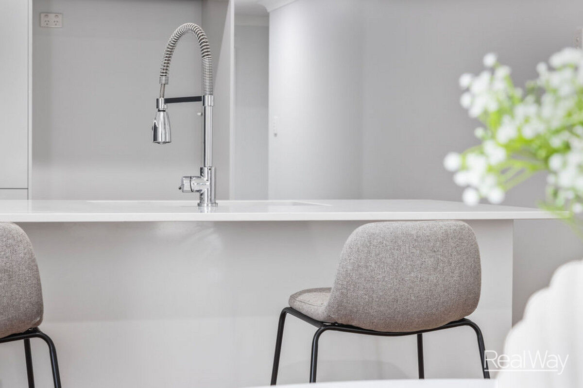 10 Green Street, Booval, QLD 4304 - Image 8