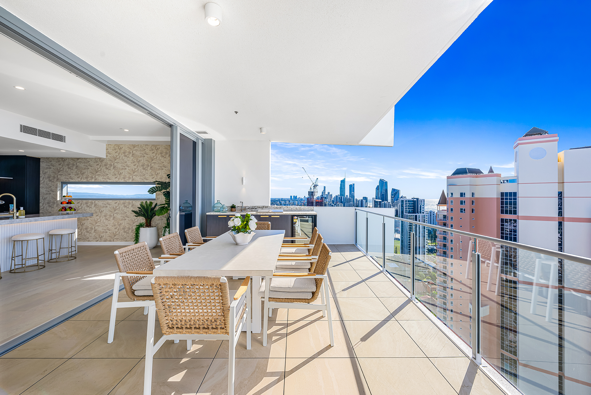 2401/122 Surf Parade, Broadbeach, Qld, 4218 - Image 8