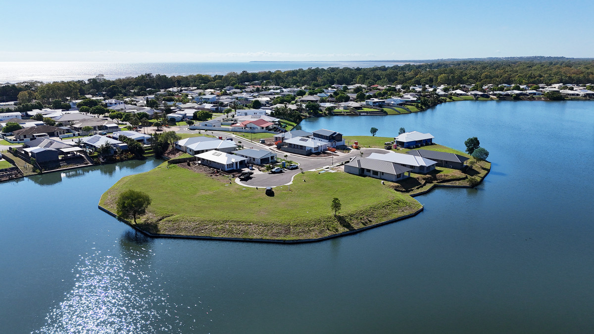 8 Ernest Close, Toogoom, Qld, 4655 - Image 4
