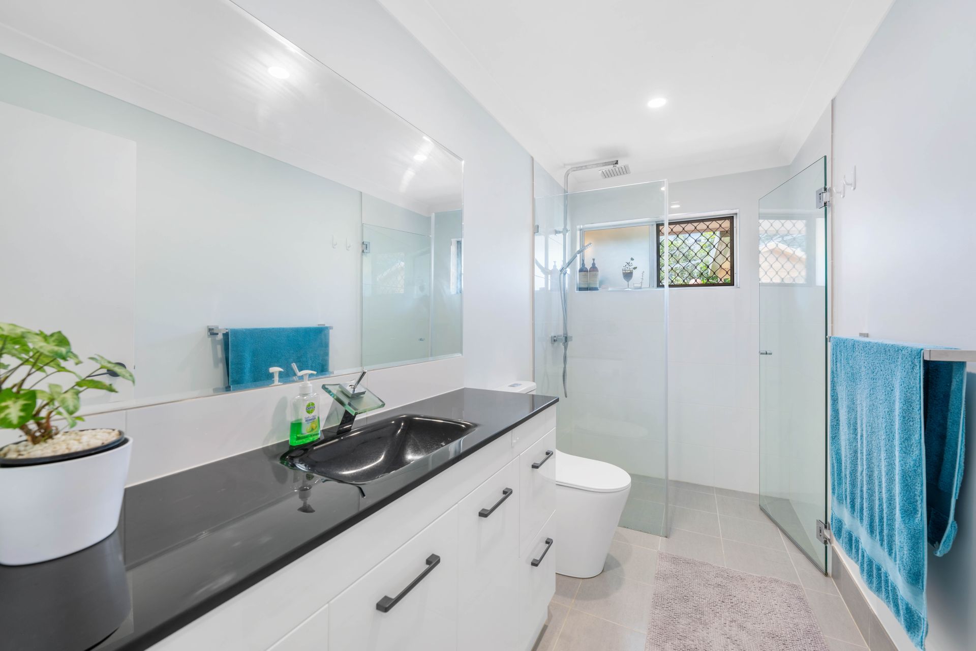 3-bedroom house at 3 ANGELA CRESCENT, Cleveland QLD 4163, Redland, Queensland