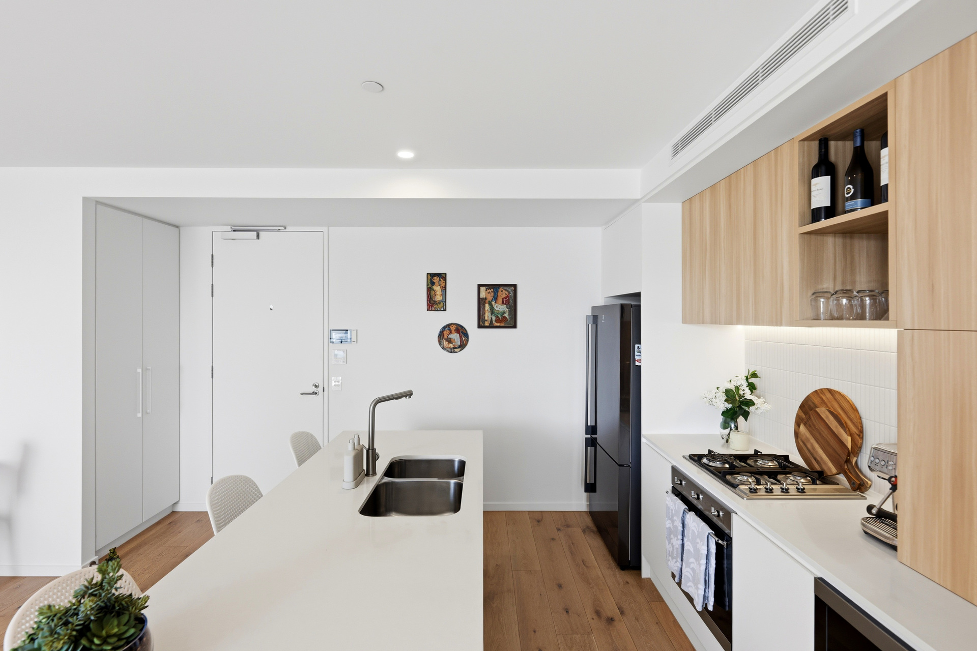 1602/6 Second Avenue, Burleigh Heads, Qld, 4220 - Image 6