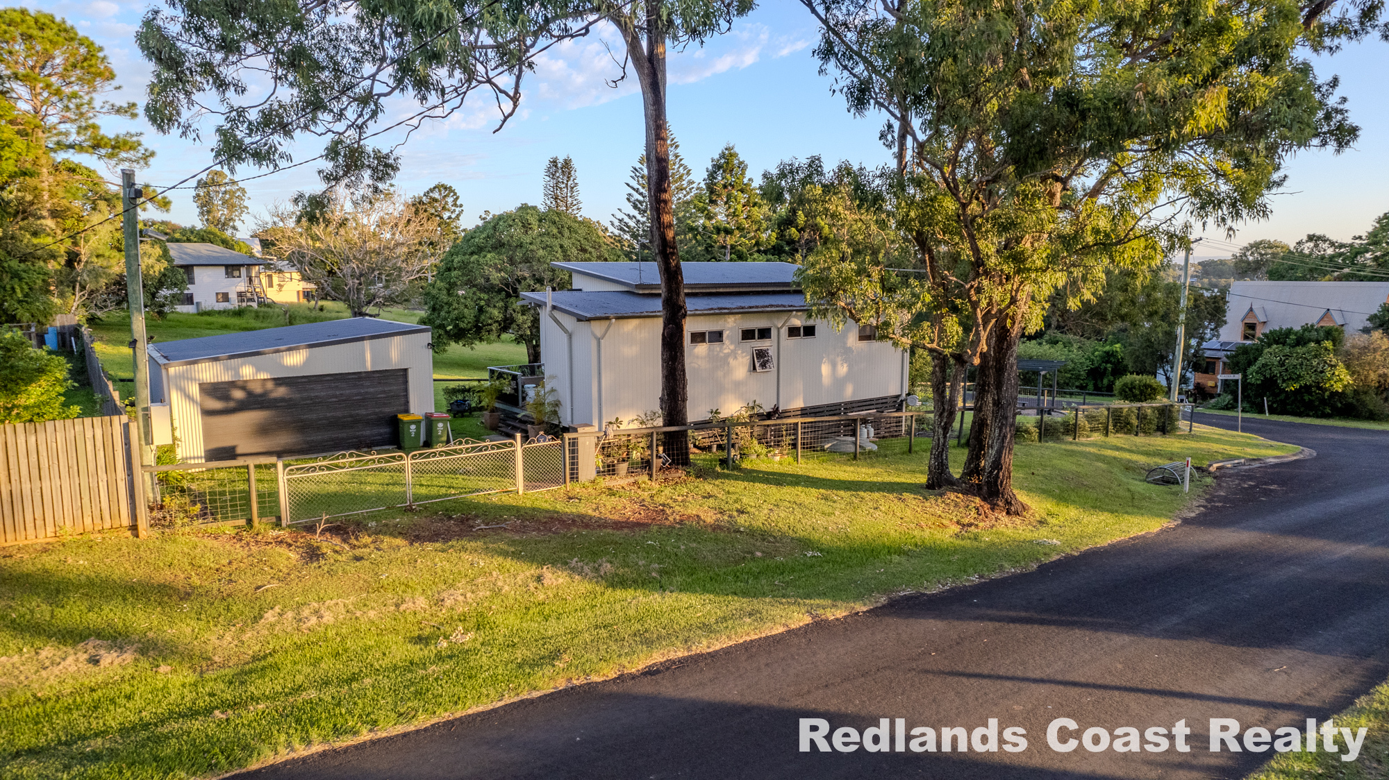 2 MELALEUCA DRIVE, Lamb Island QLD 4184 - Image 4