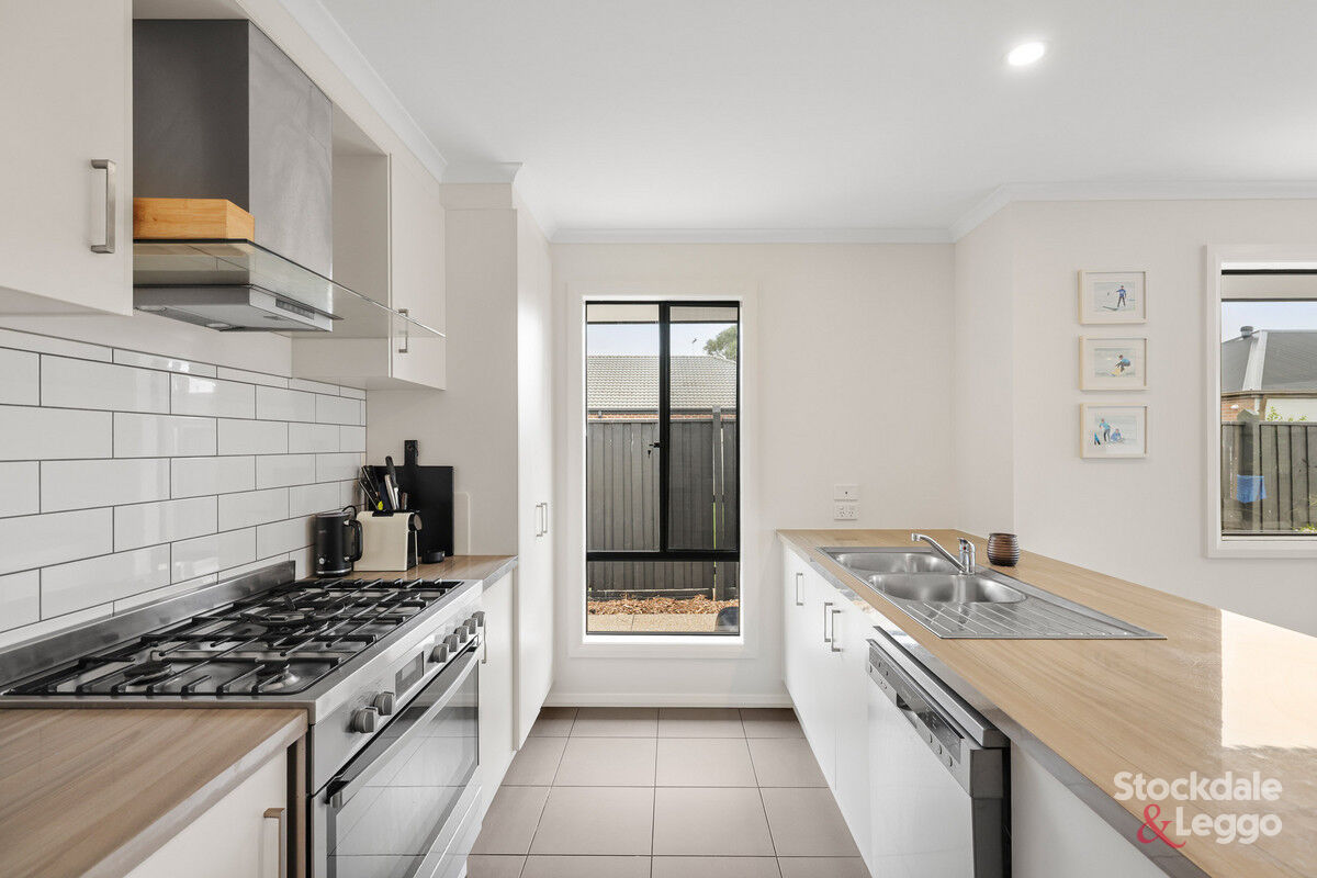 7 Currawong Close, Cowes, VIC 3922 - Image 8