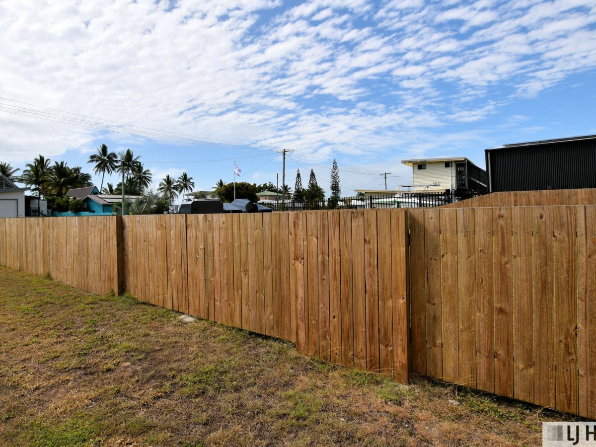 9 Taylor Street, Tully Heads, QLD 4854 - Image 4
