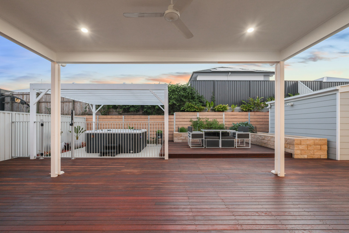 6-bedroom house at 7 Sherrard Street, Burpengary East, QLD 4505, Moreton Bay, Queensland
