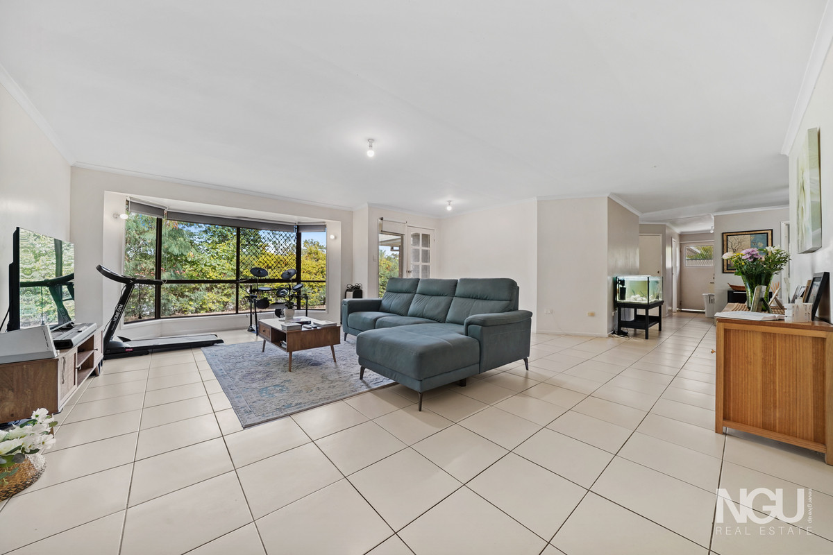 10 EMPEROR COURT, Kingston QLD 4114 - Image 4