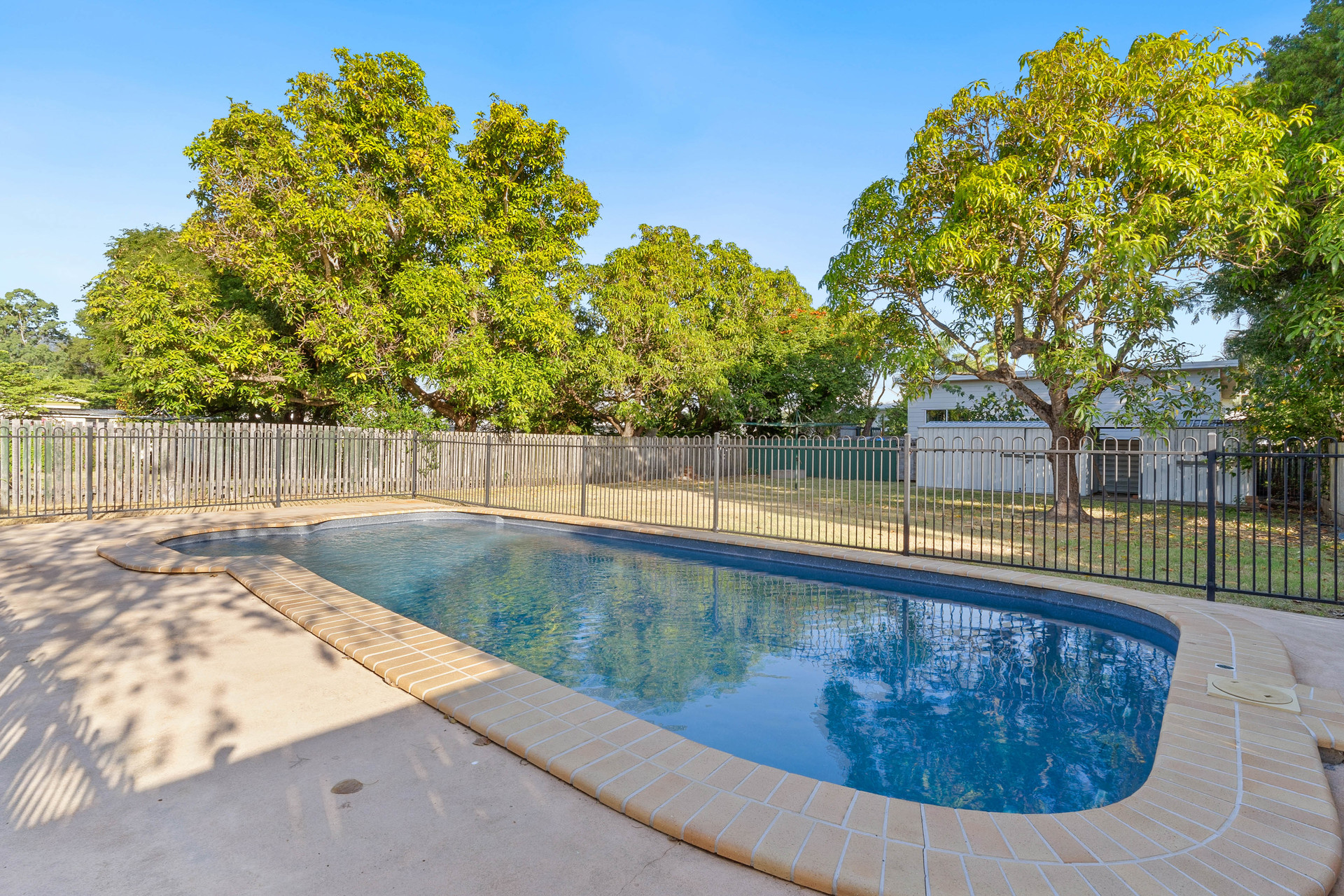 258 ELPHINSTONE STREET, Koongal QLD 4701 - Image 1