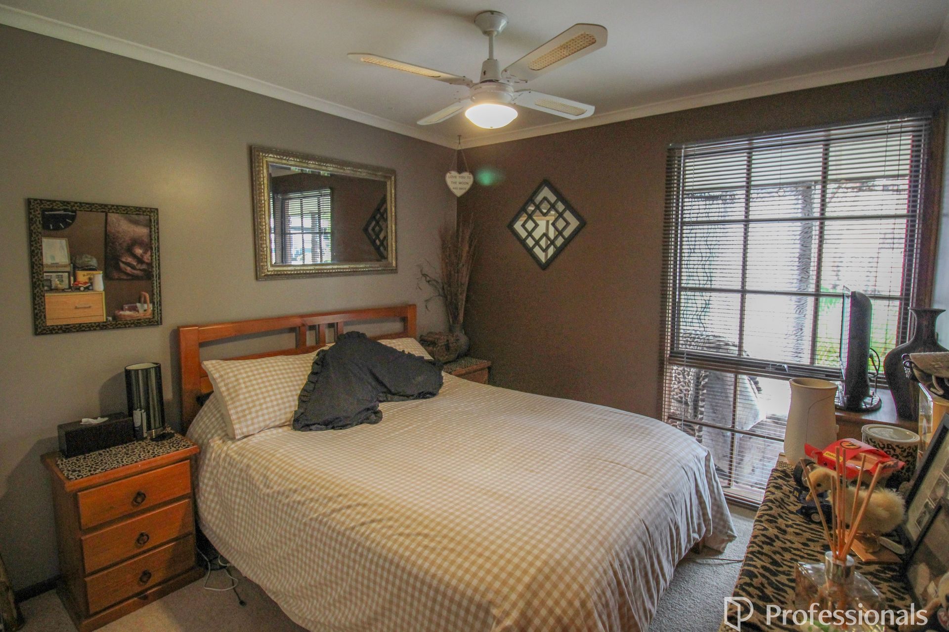 4-bedroom house at HILDALE OAKS 28 NAPIER ROAD, WON WRON VIC 3971, Wellington, Victoria