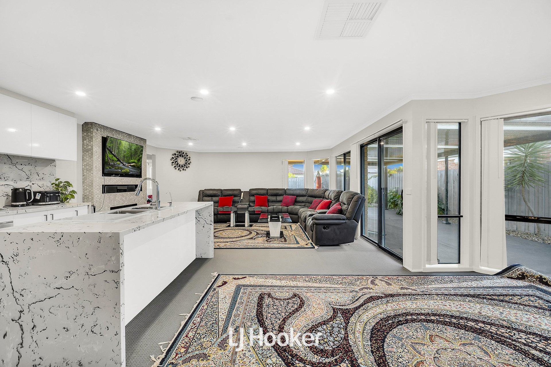 13 CHISHOLM CRESCENT, Narre Warren South VIC 3805 - Image 8