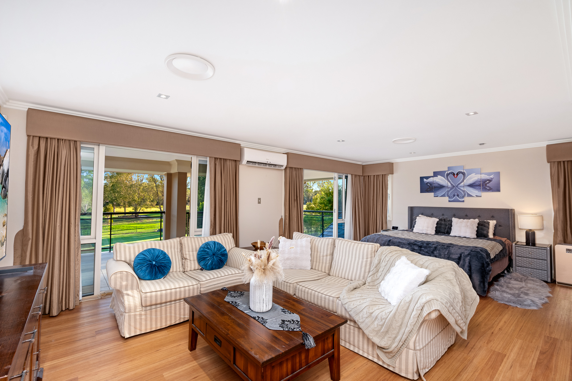 6-bedroom house at 38 PORTRUSH CRESCENT, Luddenham NSW 2745, Liverpool, New South Wales