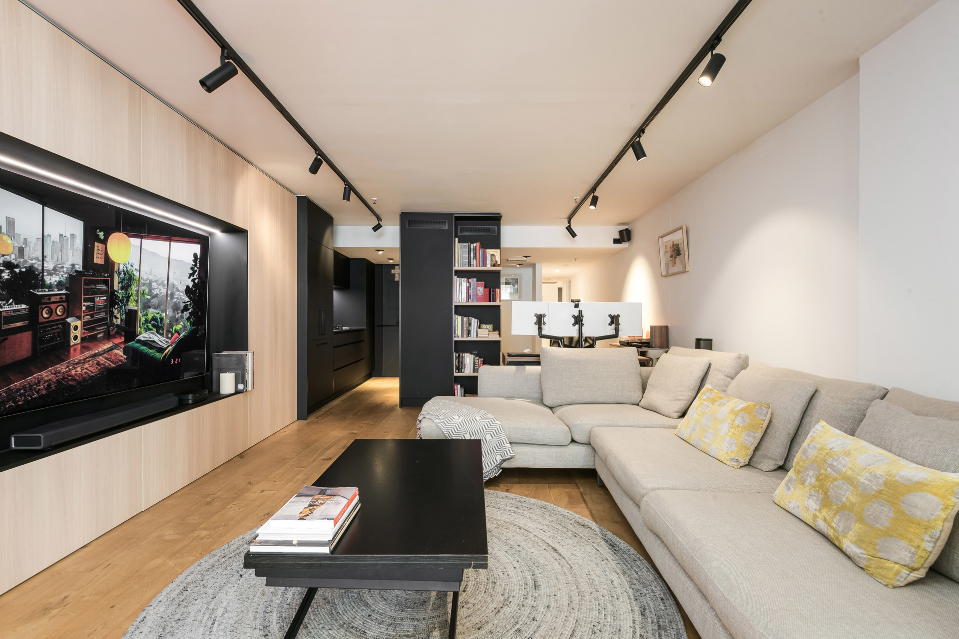 2-bedroom unit at HYDE PARK TOWERS 1301 148 ELIZABETH STREET, SYDNEY NSW 2000, Sydney, New South Wales