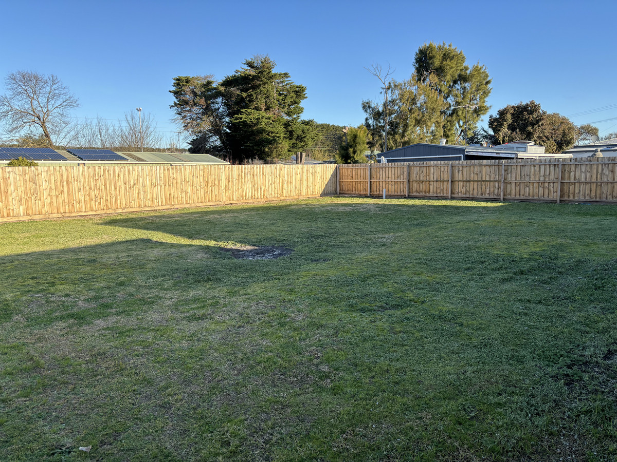 8a Witcombe Street, Winchelsea, Vic, 3241 - Image 1
