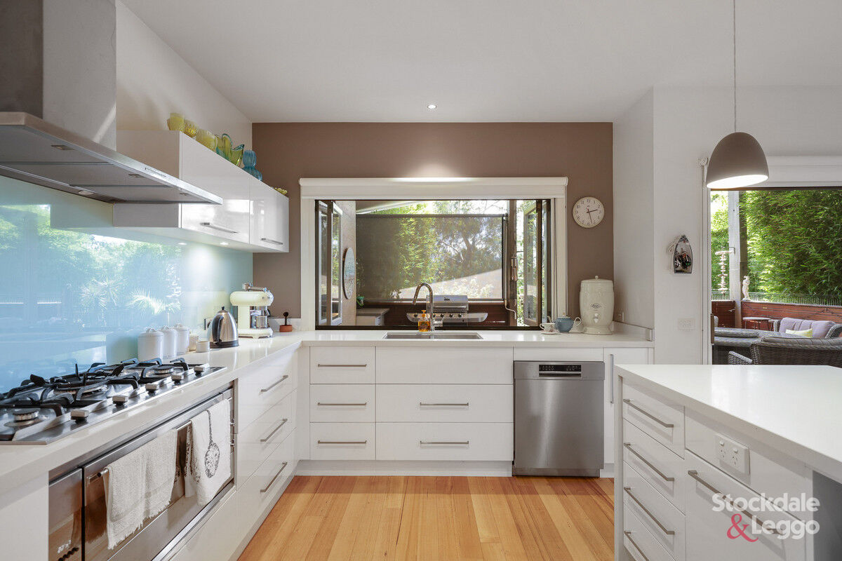 12 Currawong Close, Cowes, VIC 3922 - Image 2