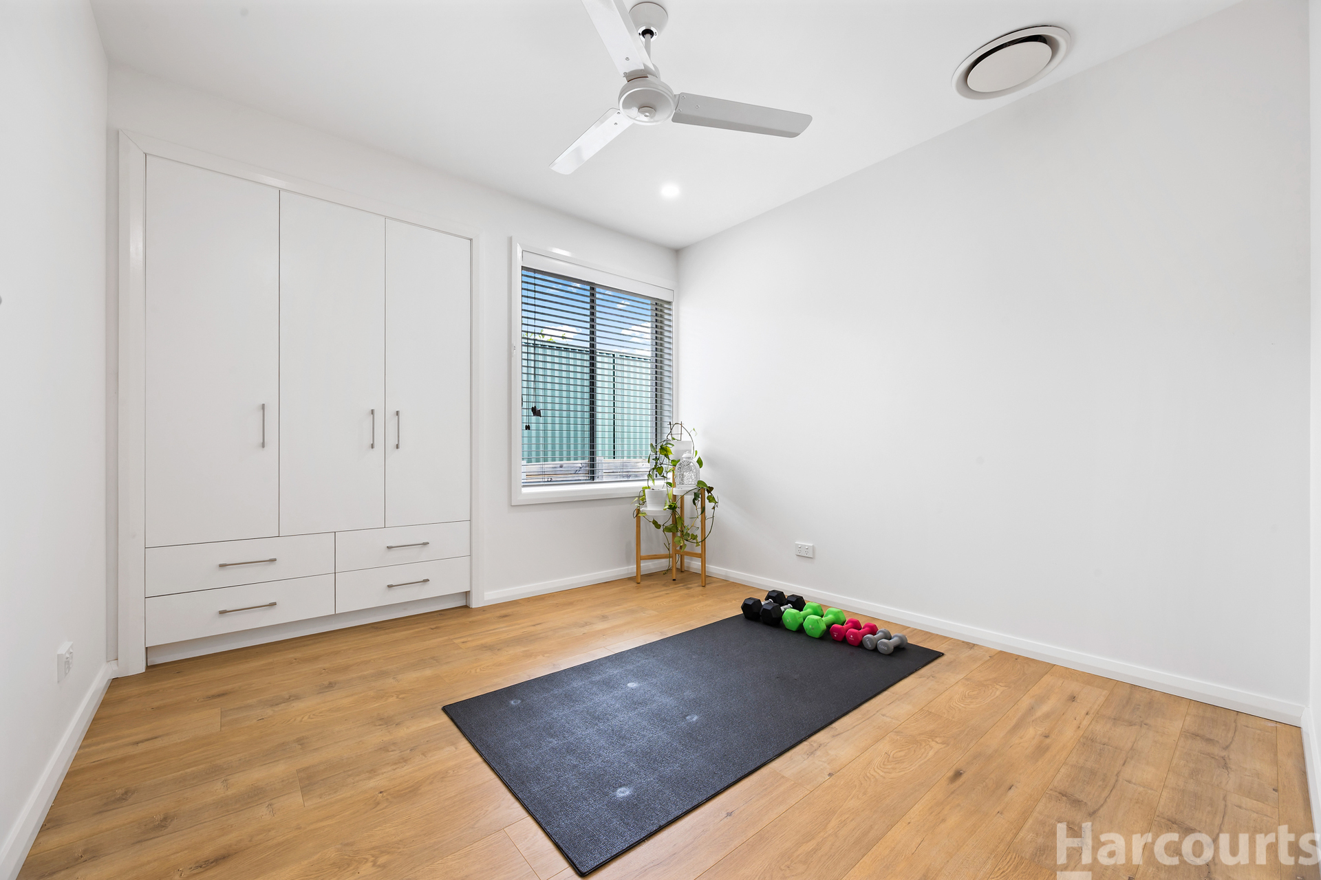 16 Brenchley Circuit, Wauchope, Nsw, 2446 - Image 8