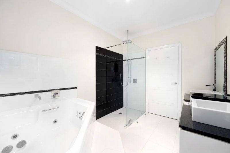 53 PARKSIDE DRIVE, Moe VIC 3825 - Image 9