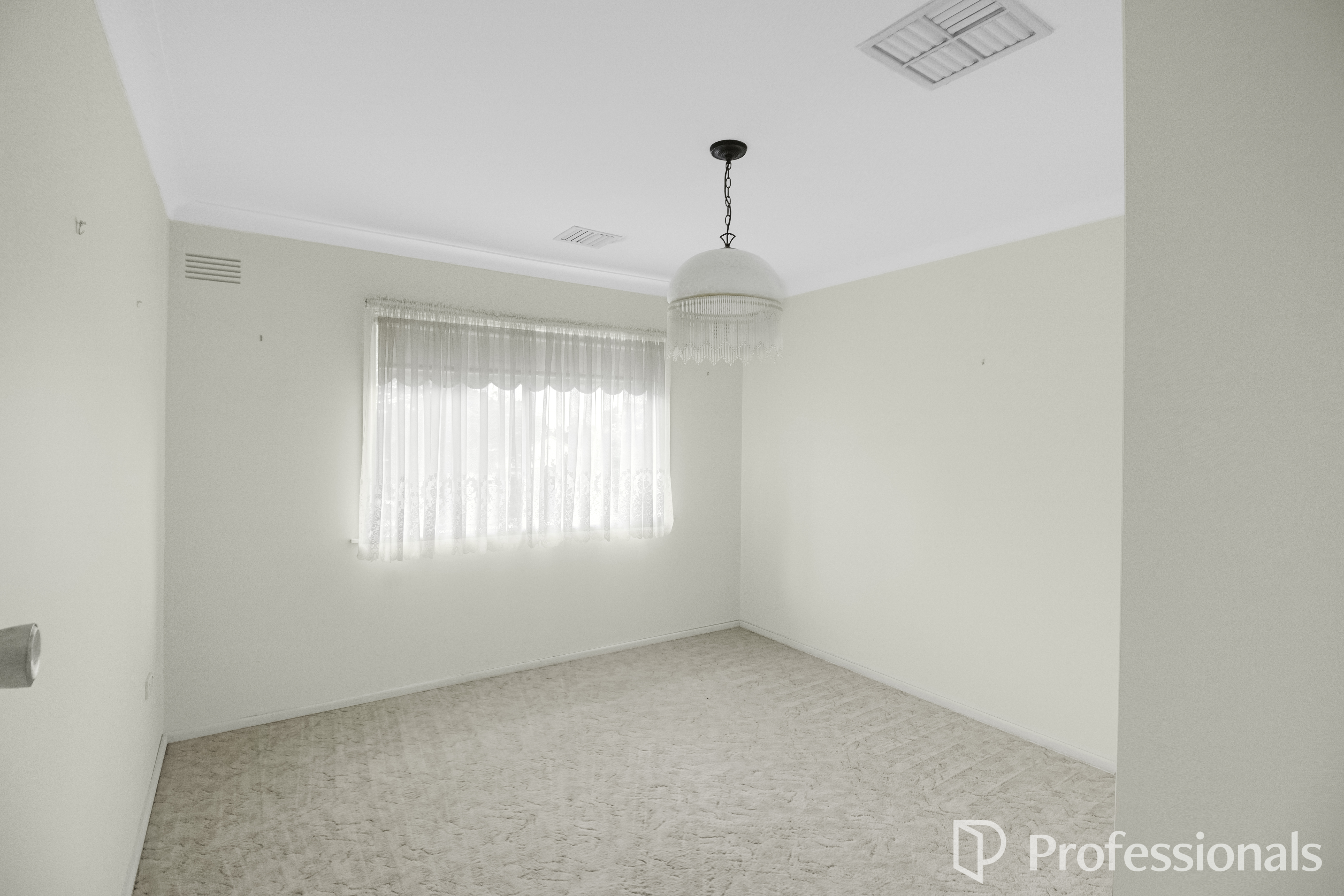 42 White Avenue, Kooringal, NSW 2650 - Image 5