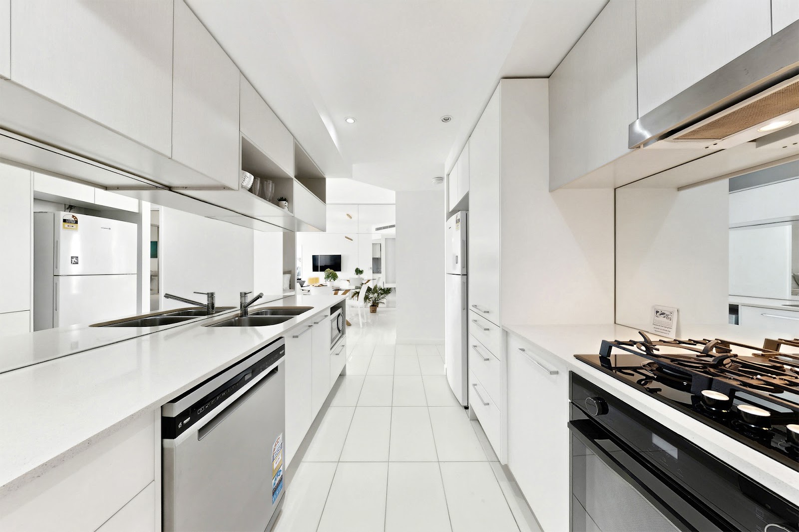 110/430 Marine Parade, Biggera Waters, QLD 4216 - Image 6