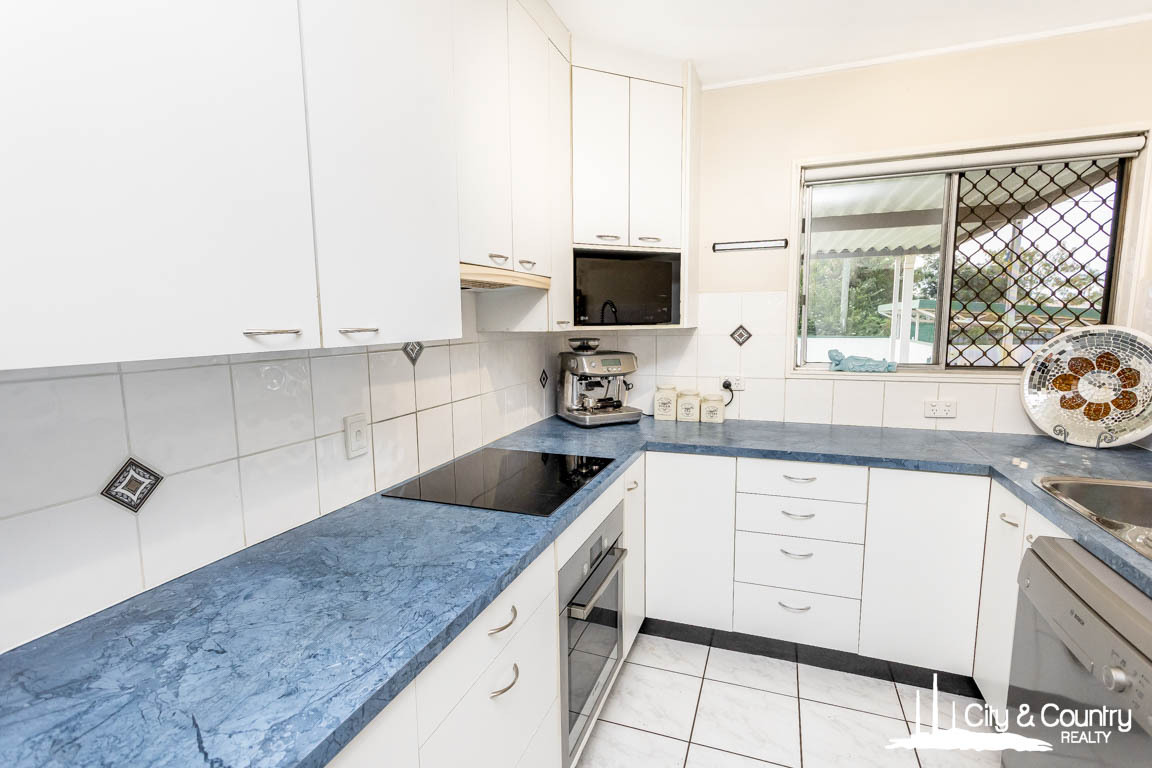 21 Moore Crescent, Mornington QLD 4825 - Image 6
