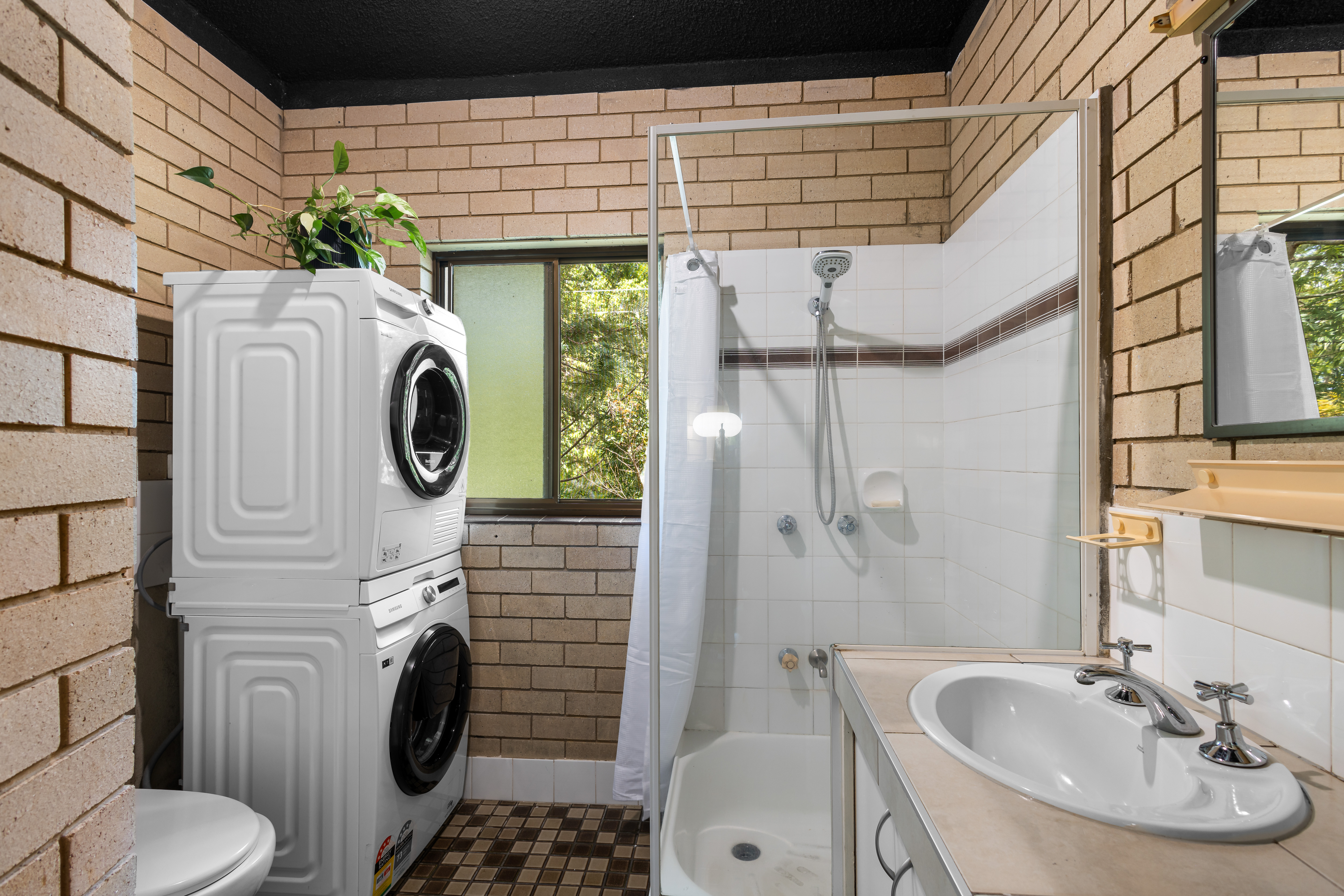 YALLAMBEE HOLIDAY APARTMENTS 13 219 WEYBA ROAD, NOOSAVILLE QLD 4566 - Image 10