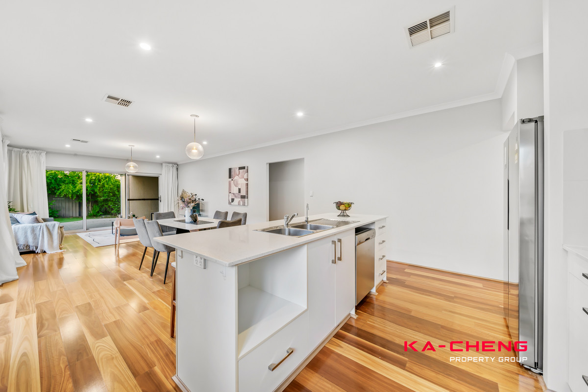 106 Riva Entrance, Piara Waters, Wa, 6112 - Image 10