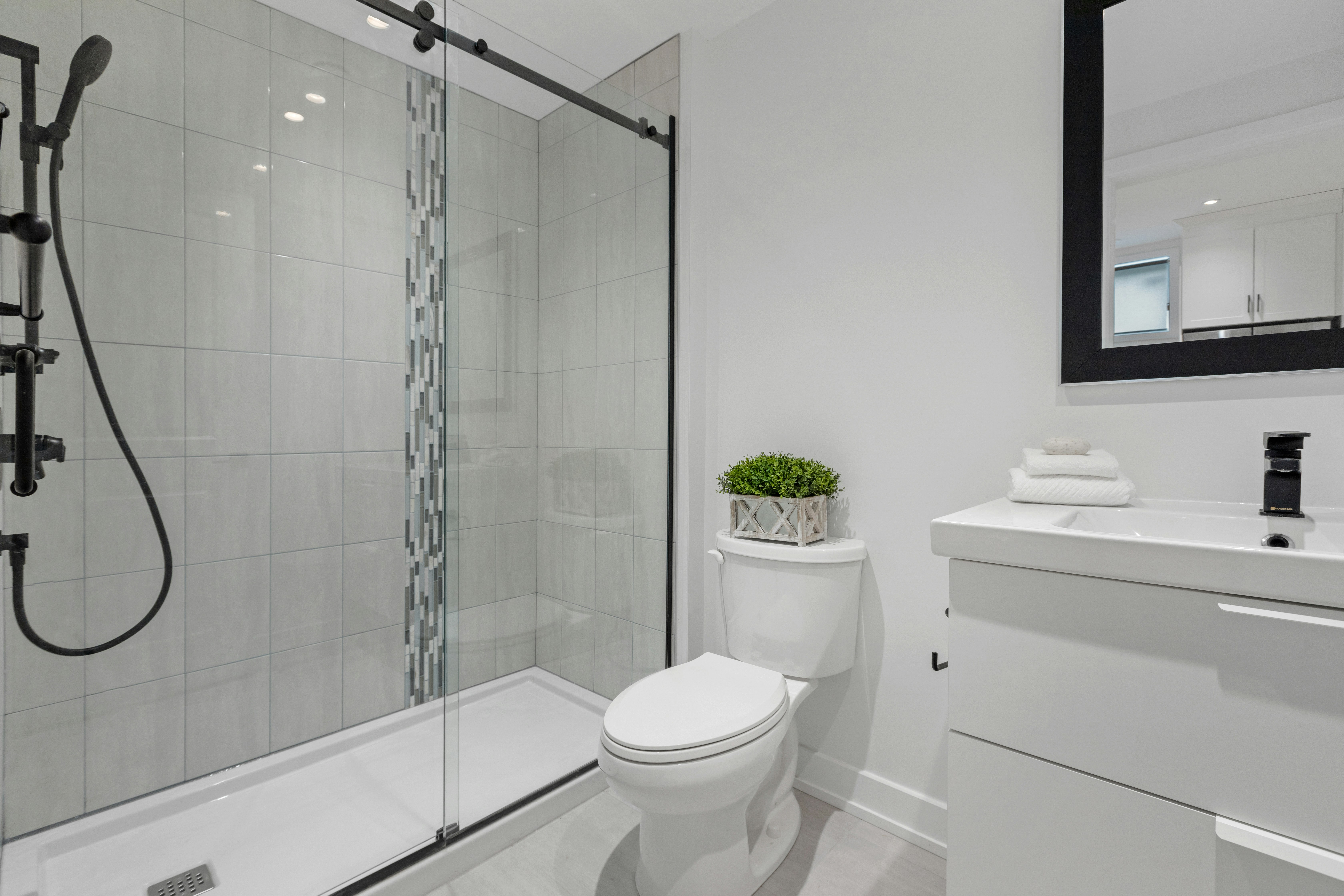 4/3 Myriong Street, Clayton, Vic, 3168 - Image 2