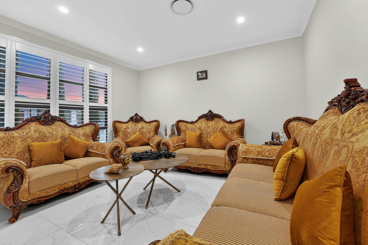 20 BEDFORD CRESCENT, Spring Mountain QLD 4300 - Image 5