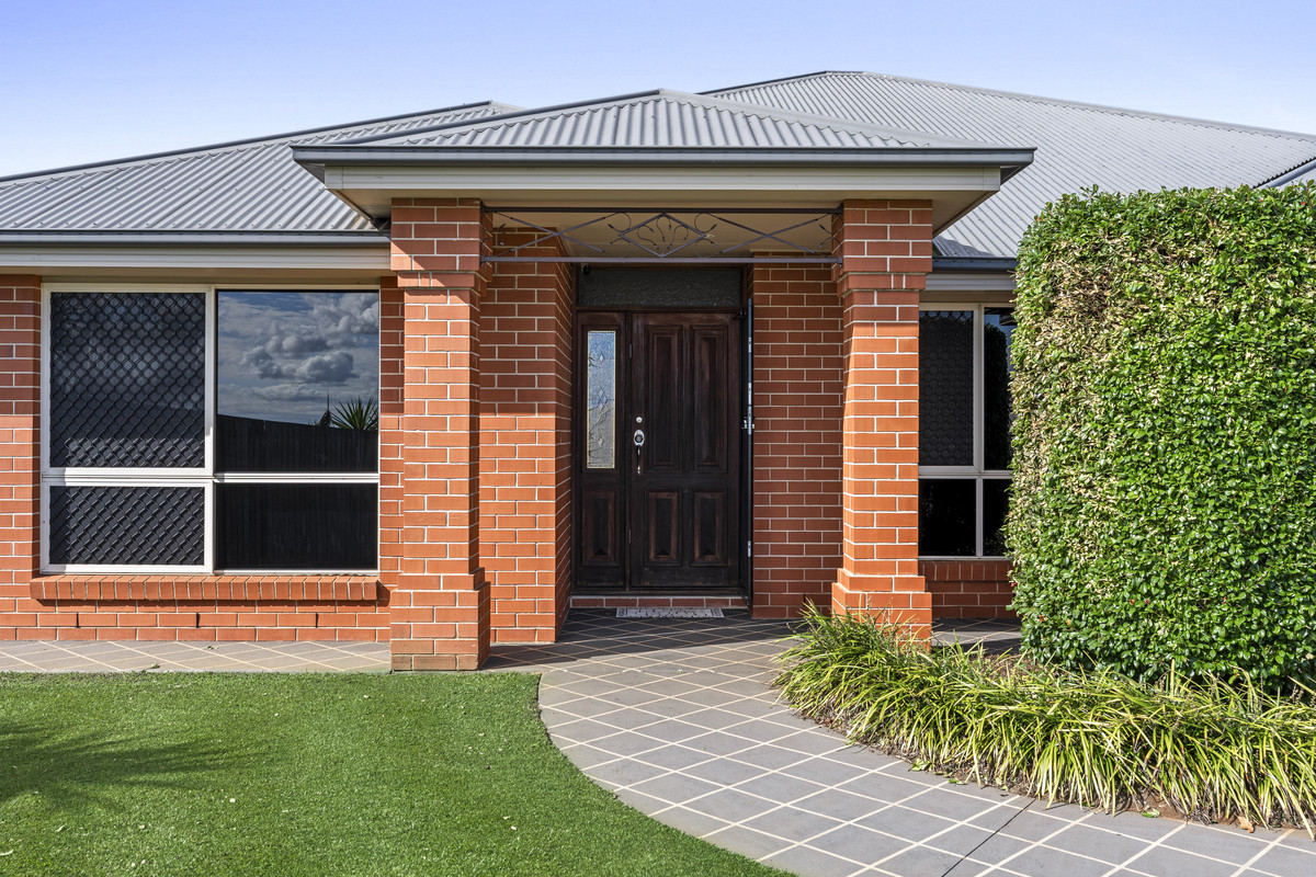 5-bedroom house at 28 Trevean Drive, Kleinton, QLD 4352, Toowoomba, Queensland