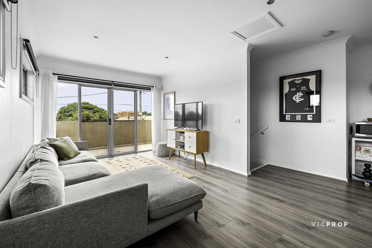 2/75 Barton Street, Reservoir, VIC 3073 - Image 4