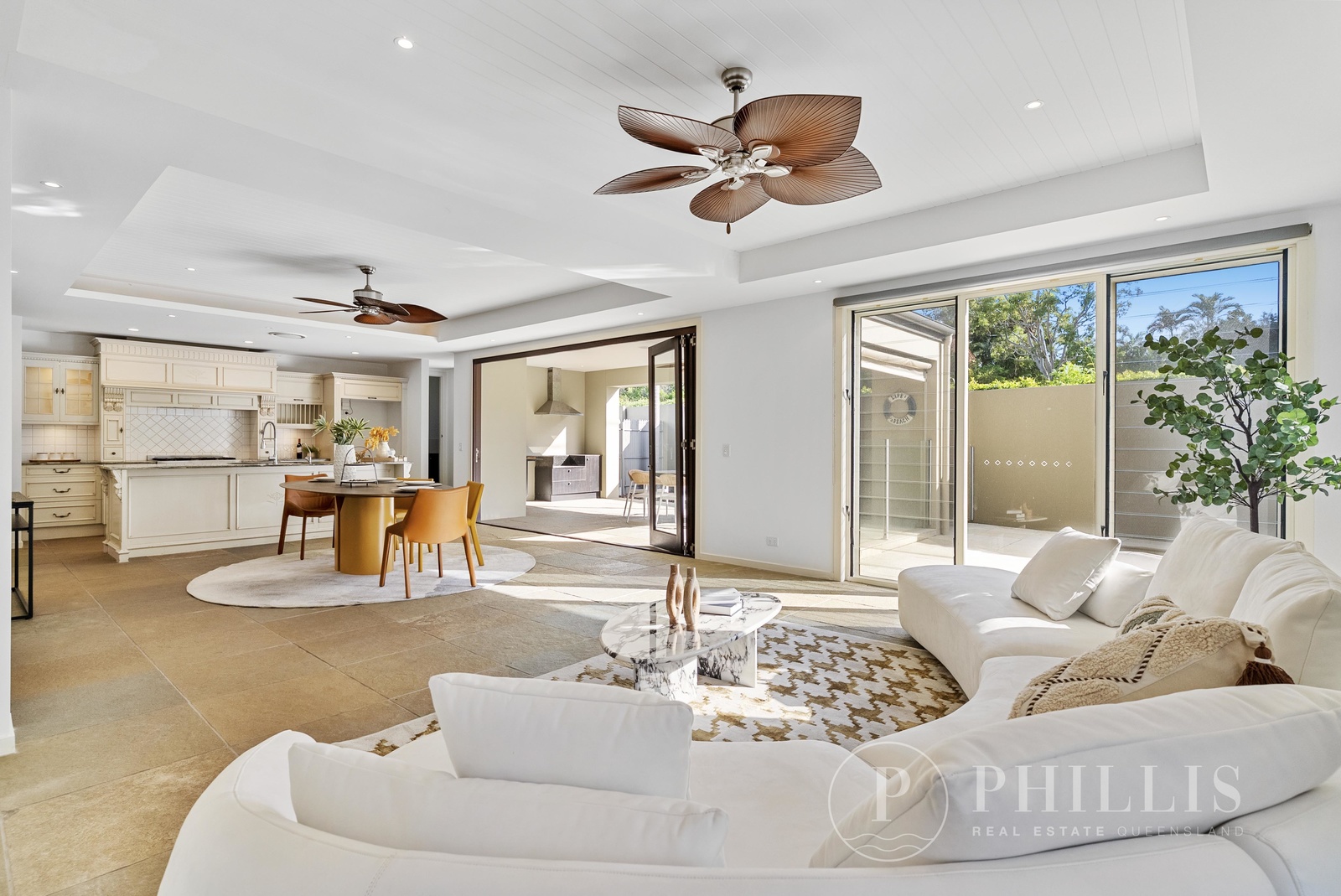 104 COMPASS DRIVE, Biggera Waters QLD 4216 - Image 6