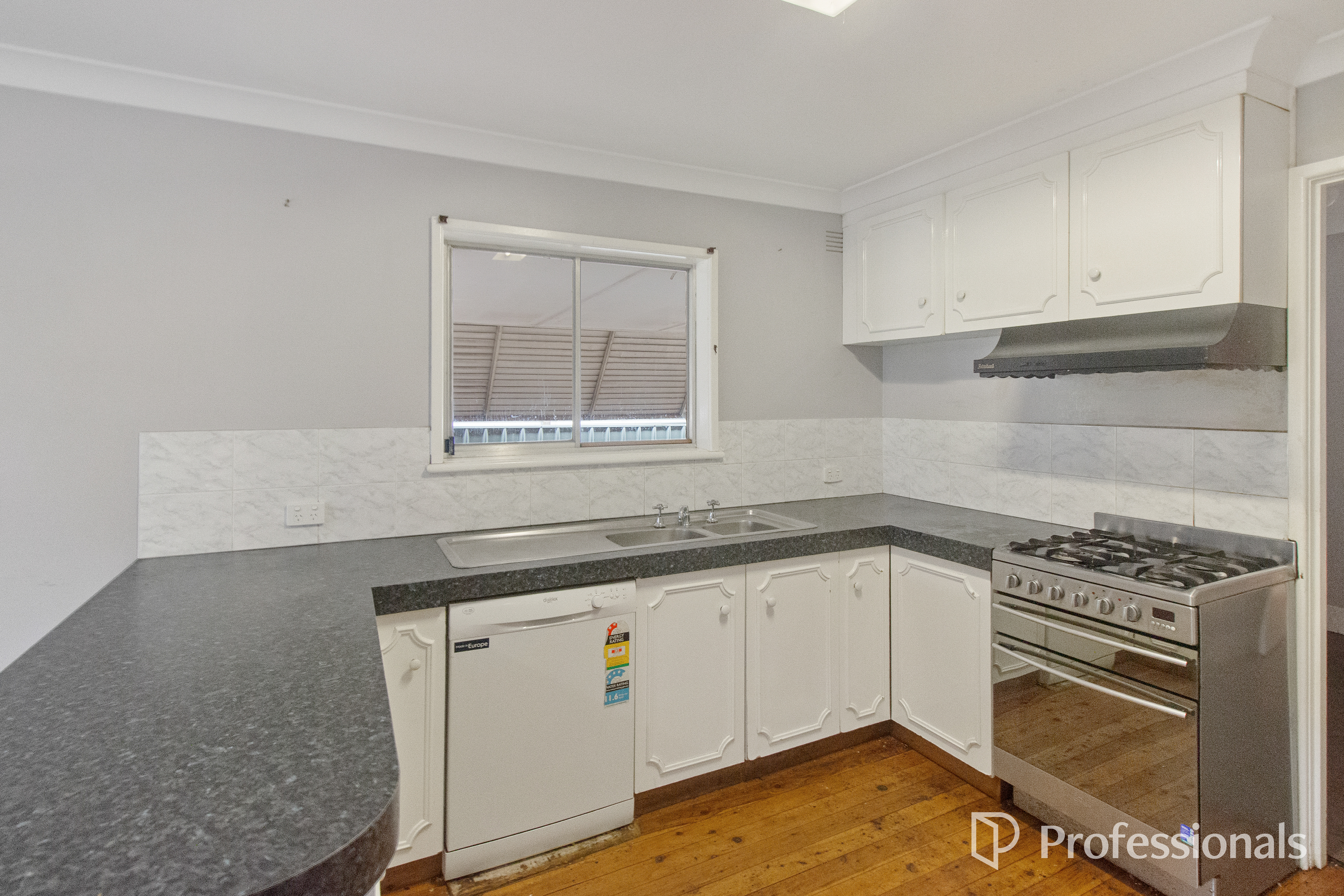 284 BOURKE STREET, Tolland NSW 2650 - Image 4