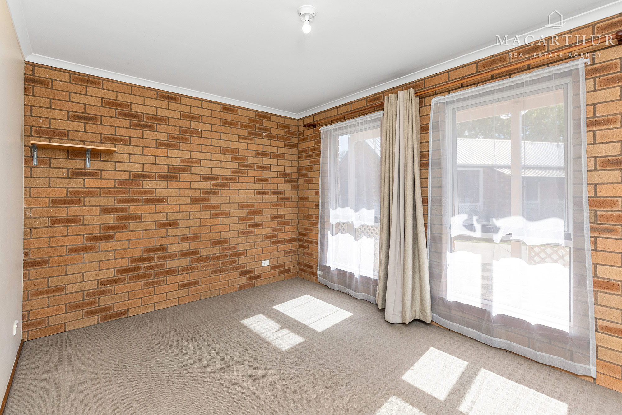 5 47 KAROOM DRIVE, GLENFIELD PARK NSW 2650 - Image 9