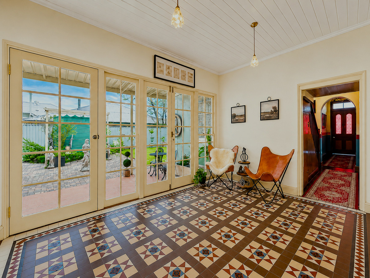 7-bedroom house at 1 Burnett Street, West Ipswich QLD 4305, Ipswich, Queensland