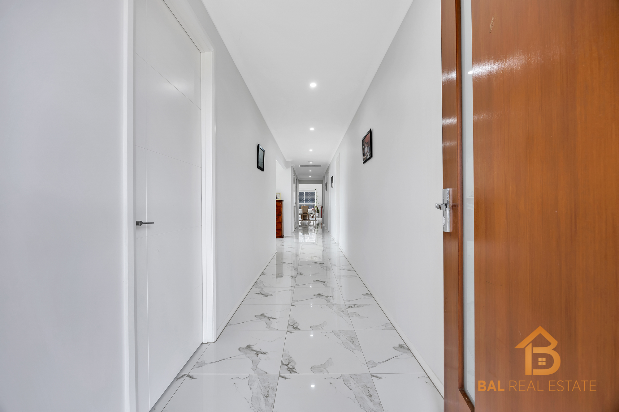 18 GELLER CIRCUIT, Tarneit VIC 3029 - Image 2