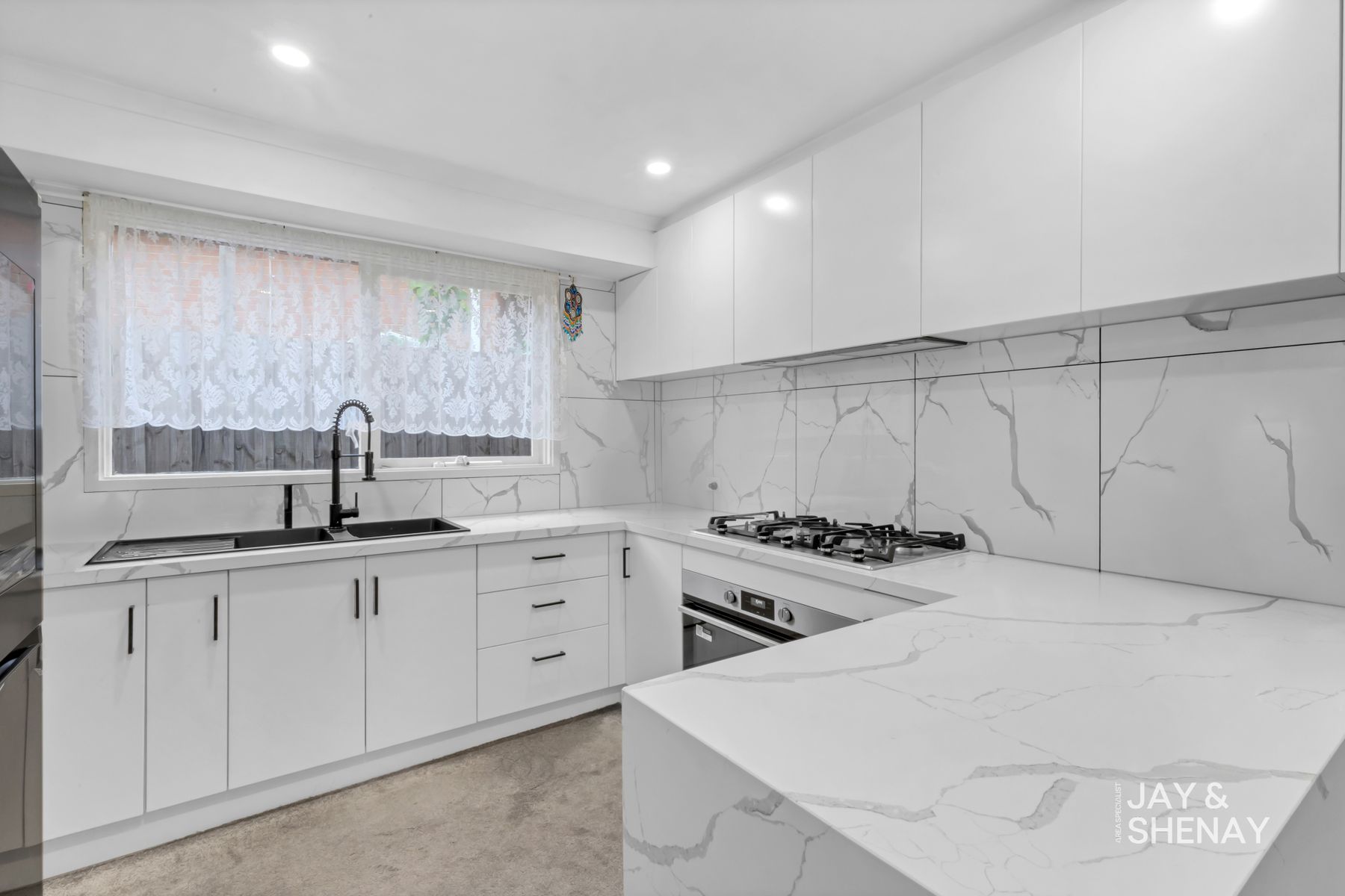 10 GLENCAPLE COURT, Endeavour Hills VIC 3802 - Image 3