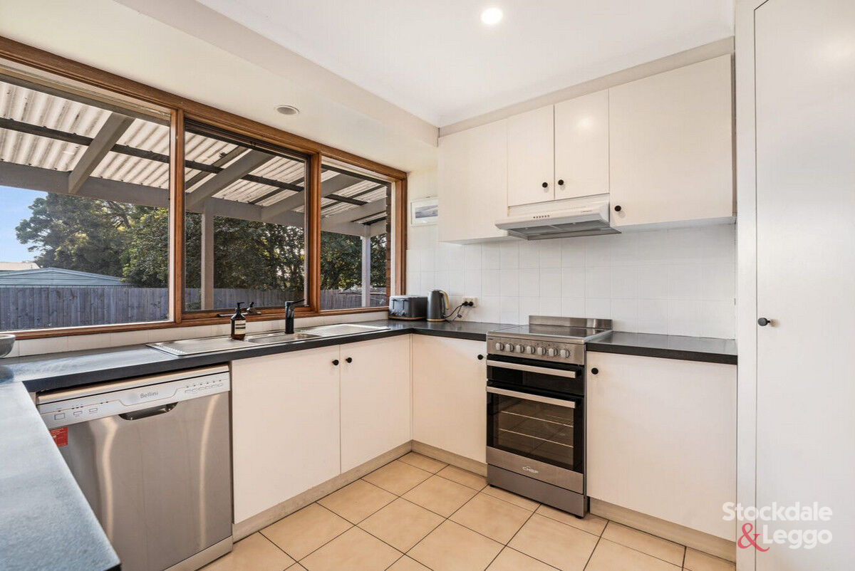 2/68-70 Walton Street, Cowes, VIC 3922 - Image 2