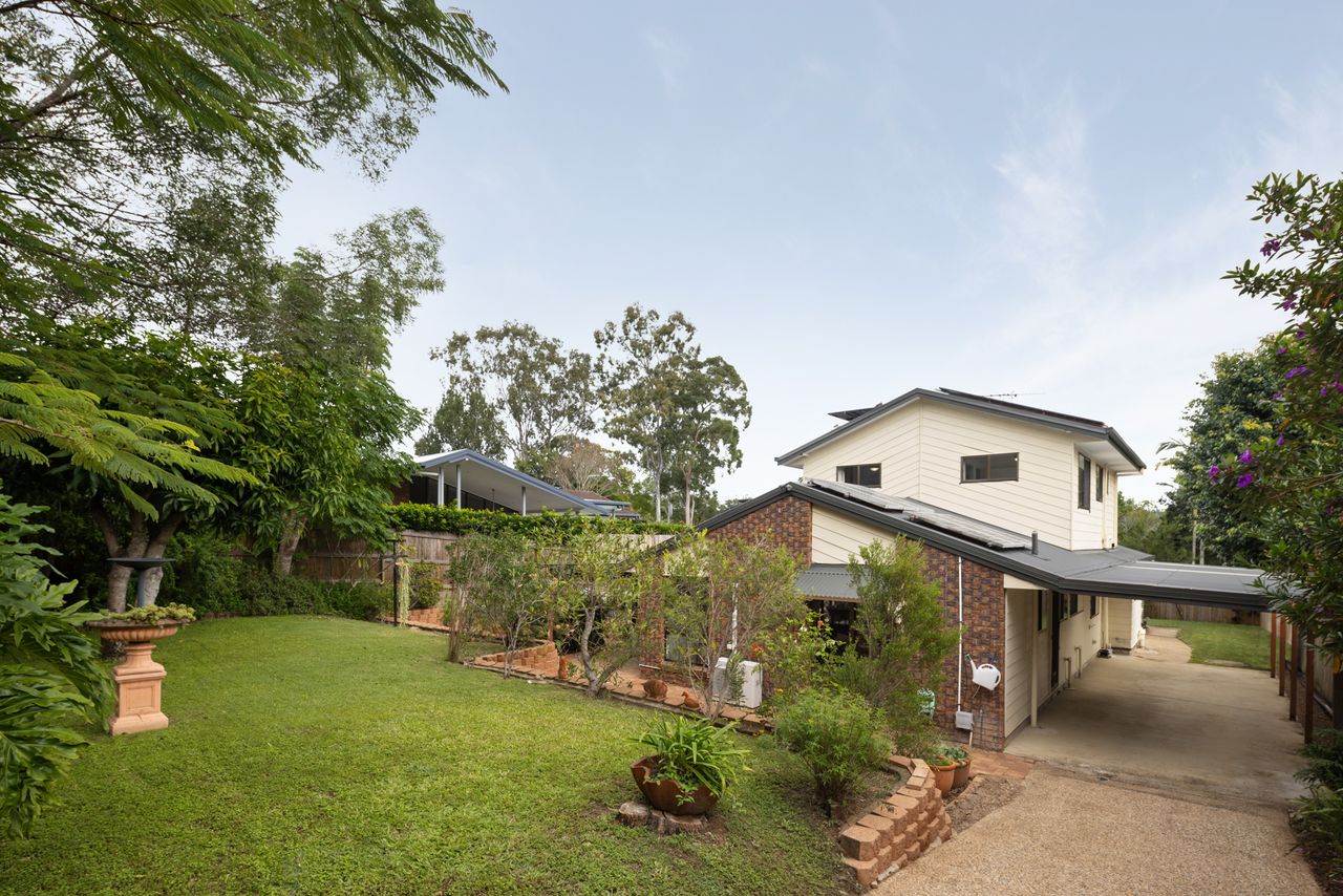 7-bedroom house at 6 MIRBELIA STREET, Kenmore Hills QLD 4069, Brisbane, Queensland