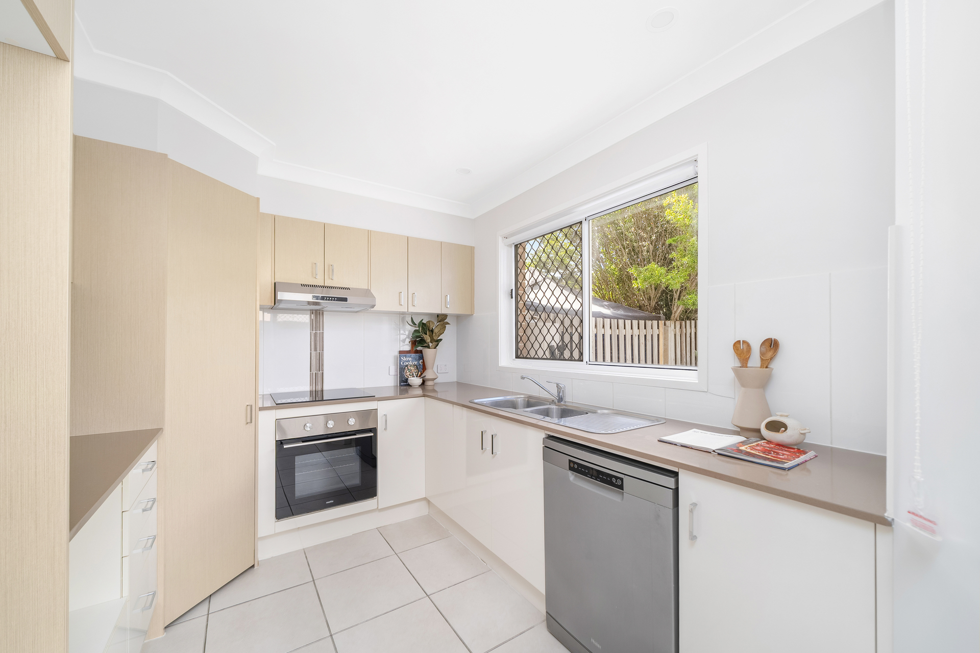 17/39 River Road, Bundamba, QLD 4304 - Image 2