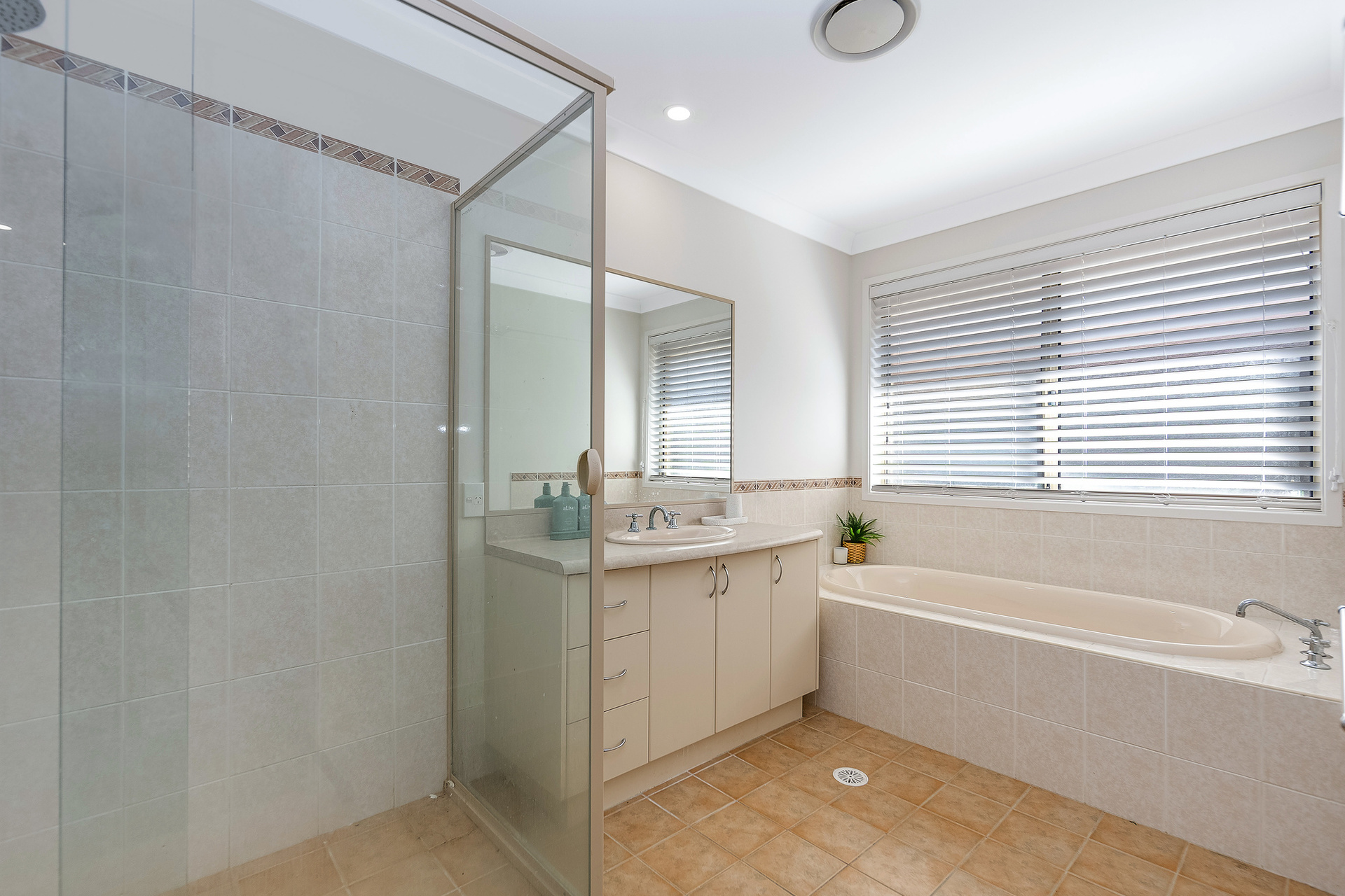 22 Birch Drive, Hamlyn Terrace, NSW 2259 - Image 3