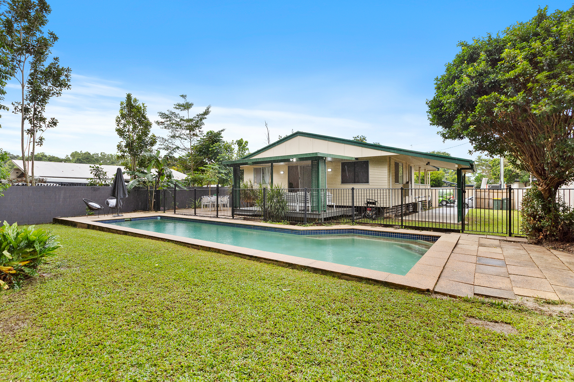 11 MOIGNARD STREET, Manoora QLD 4870 - Image 1