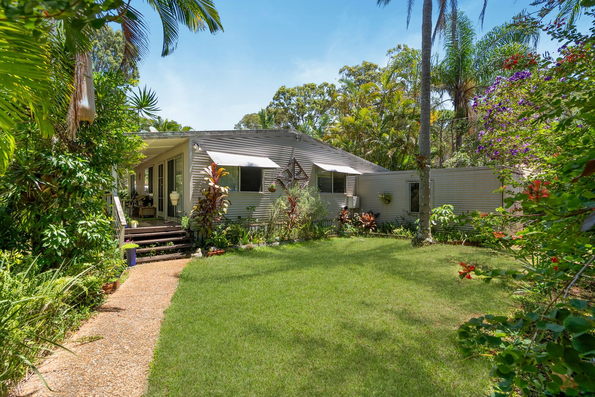 3 PAULA PARADE, Lamb Island QLD 4184 - Image 1