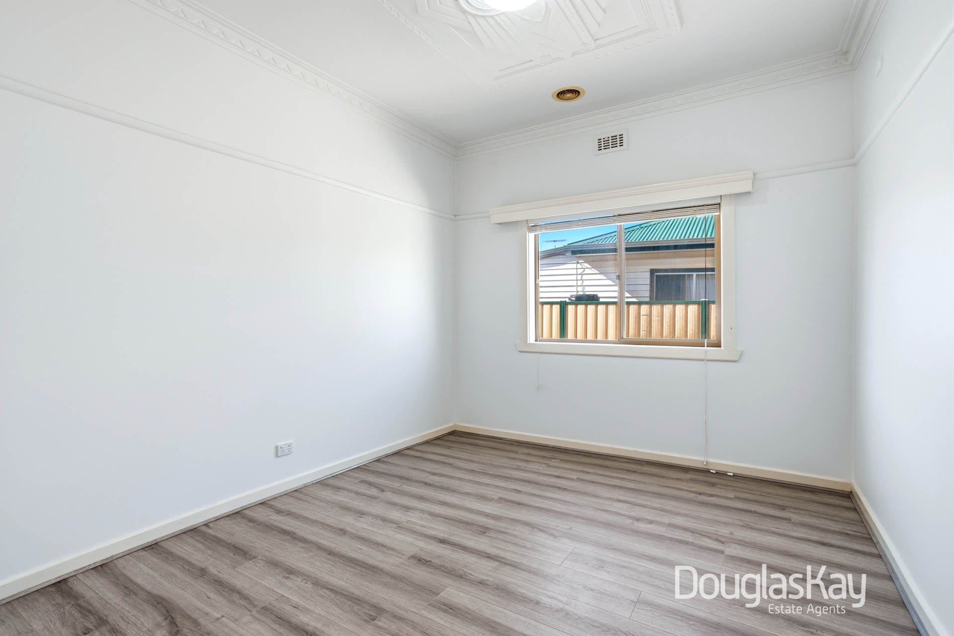 12 AINSWORTH STREET, Sunshine West VIC 3020 - Image 9